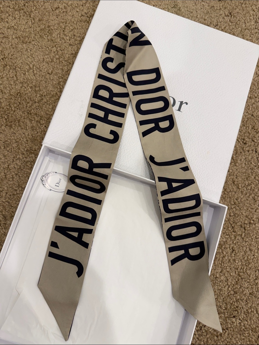 Christian Dior Bandana J’Adior Silk Twilly Scarf Ribbon Navy Beige Logo New Box - Picture 5 of 5